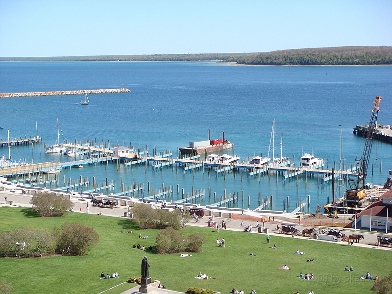 222 Memorial Day [2008 May 23].JPG - Scenes from Mackinac Island.